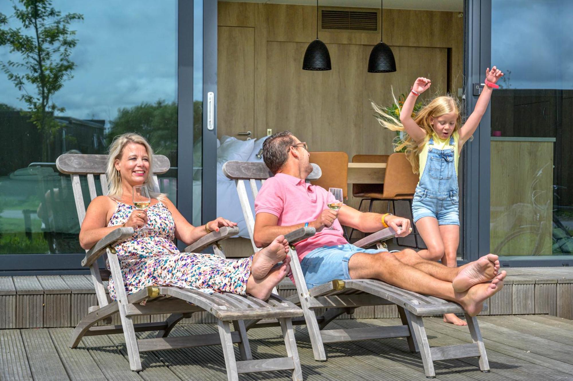 Buiten Pekelinge Oostkapelle Buitenkant foto